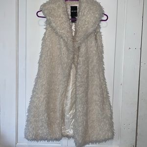 ME JANE- Fur Vest